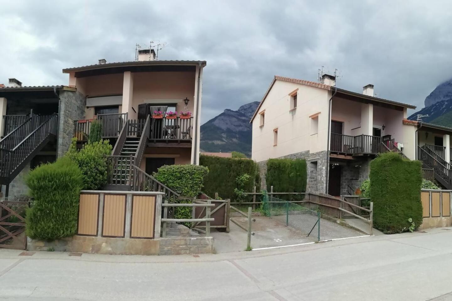 Duplex La Valle Ordesaainsa Laspuña Exterior foto